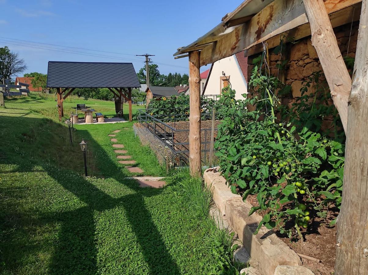 Apartman Na Statku Červený Kostelec Exterior foto