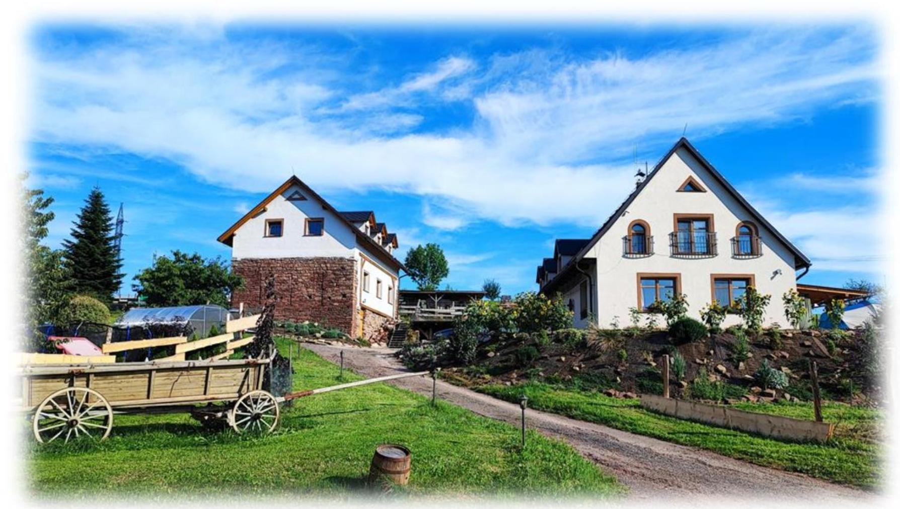 Apartman Na Statku Červený Kostelec Exterior foto